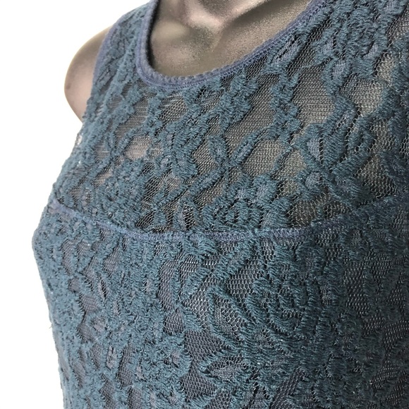 Abercrombie and Fitch Navy Lace Overlay Top Small - Picture 2 of 8